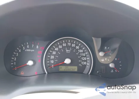 2008 Kia Sedona Lx z USA, uszkodzony, nr VIN KNDMB233386266697